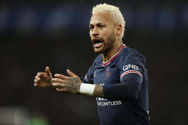 年薪15万的中层白领正面临最大裁员风险